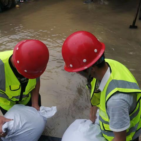 顶风冒雨 连续作战 信阳移动网络部全力保障基站线路安全