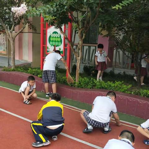 上高街道结庄小学开展假期前大扫除活动