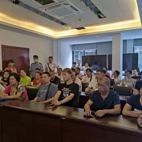兰溪门市场召开生鲜区业主会议