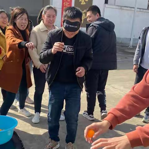 “不忘初心 感恩奋进”宫前乡组织开展三八节趣味活动