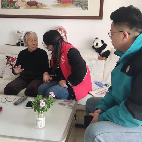 聚焦独居老人需求 夯实志愿服务基础