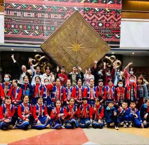 探访“瑶岭长歌”寻迹"千古瑶寨"