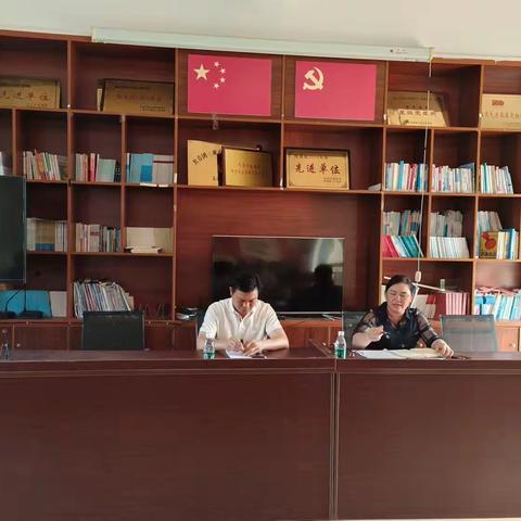 扎南村组织学习《中华人民共和国公职人员政务处分法》