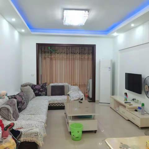 🌟通惠苑5期，精装2房。产权85平，价格52万，热线63023。