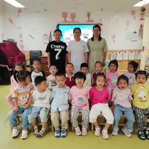 “牙医妈妈来助教，从齿开始”——灵石一幼小二班家长助教活动