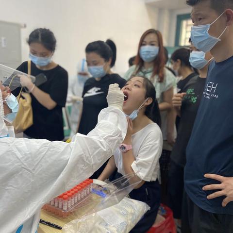 筑牢疫情防控屏障 迎接学生返校开学