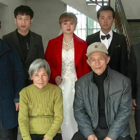 最幸福的日子，最难忘的记忆！你想拥有一段美丽的婚礼录影吗？万年群星演艺公司为你量身定制！13170933488