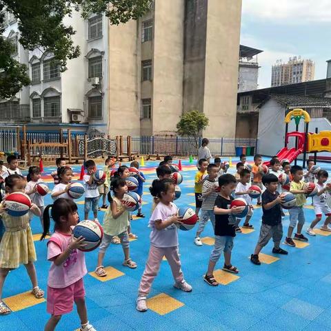 生活明朗，万物可爱。人间值得，未来可期。——双牌县第一幼儿园第三周美好生活分享。