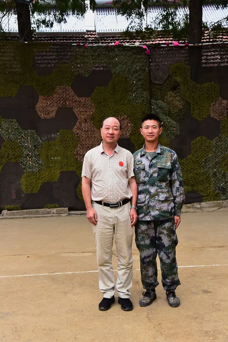 为祖国庆生!慰问王杰部队