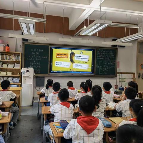 我爱我，用心灵体验幸福！——西安市实验小学心理健康教育主题活动