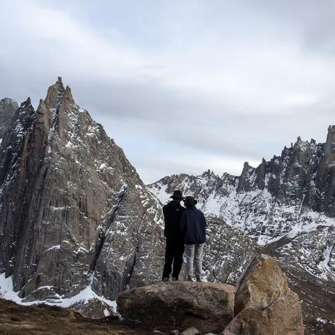 那山   那水  那人