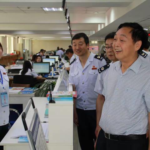 市局党委副书记、副局长黄治伦在汉阴县局调研指导工作