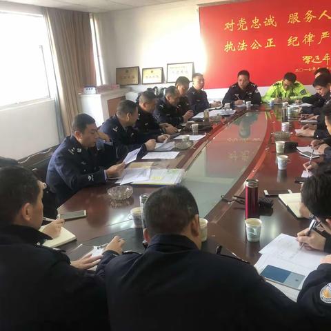 黄文斌书记深入青山湖交警大队就交管局第四次党委中心组学习（扩大）会上通报的问题开展督导