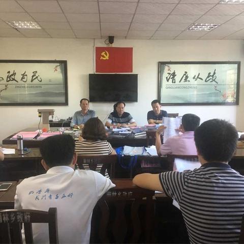 南林乡自我加压进行扶贫交叉检查