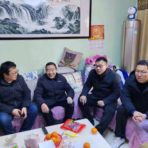 尊老助困老传统，真情关怀暖新春——城关镇一中慰问老党员、困难职工、退休职工活动