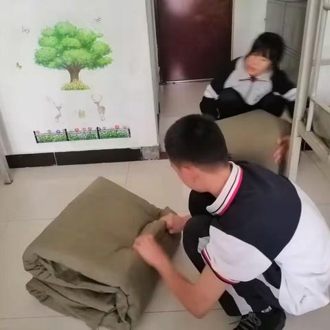 迁西三中七20班内务评比