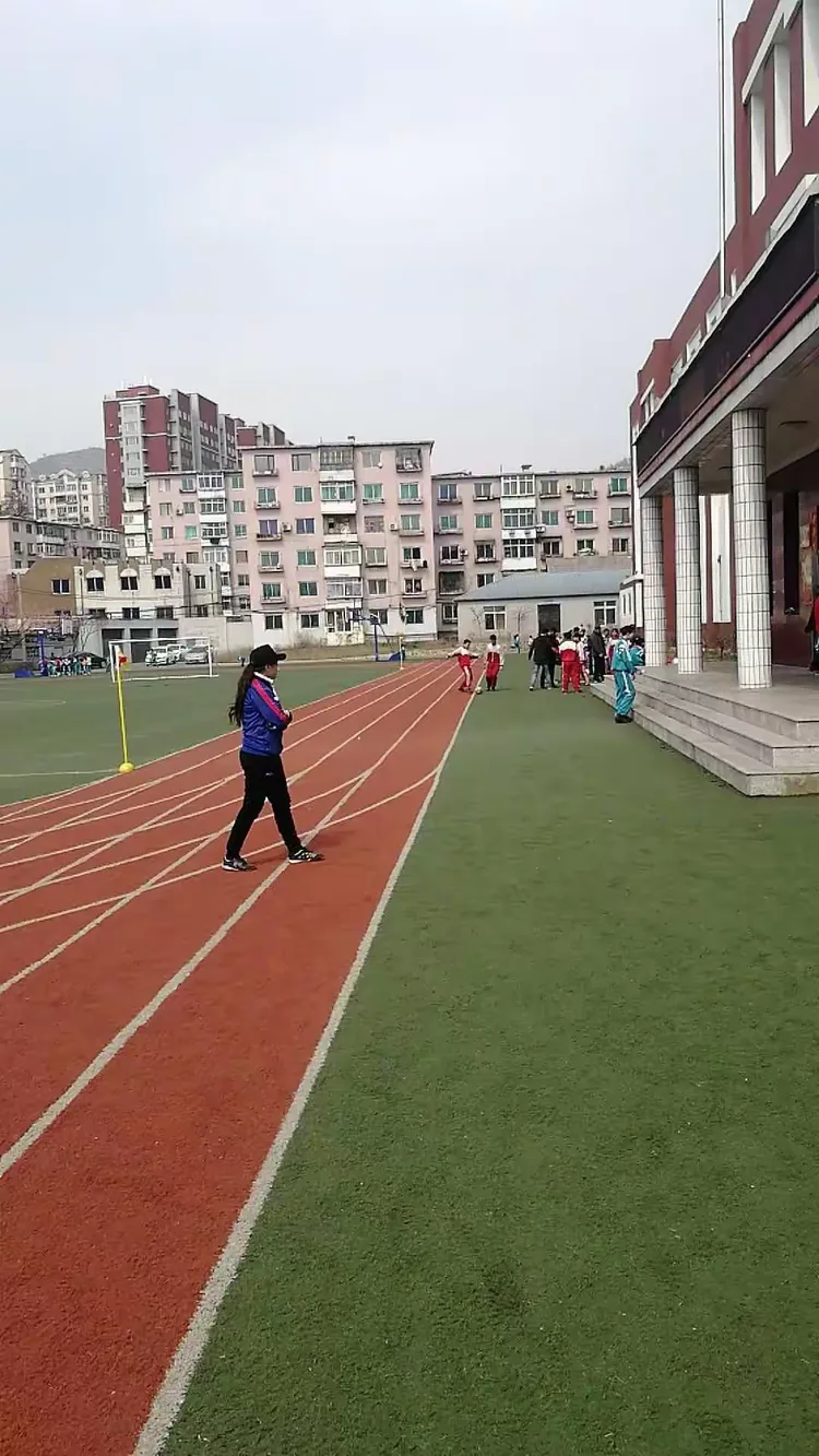本溪市后石小学足球队风采