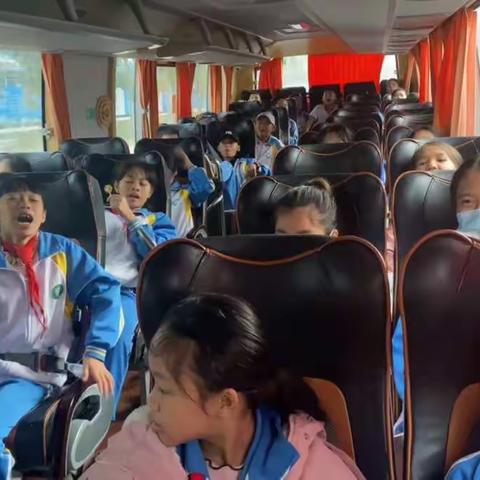 那大实验小学茶山校区五（1）班研学活动