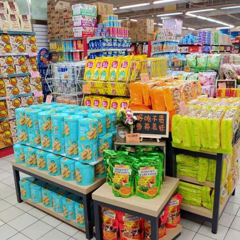 横店店休闲食品陈列