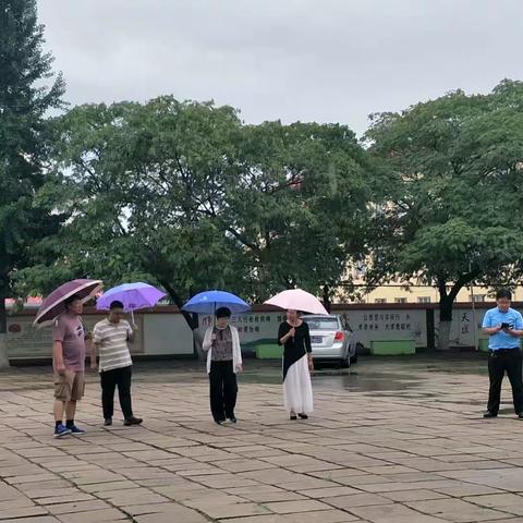 求真务实  履职尽责——张各庄小学迎区教体局履职评价工作督导检查