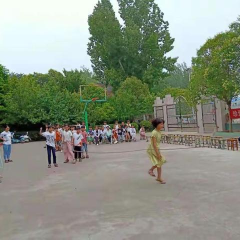 骆庄小学“绳舞飞扬”跳绳比赛