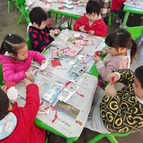 中二班（第十四周）日常活动分享——龙岗而芝幼儿园