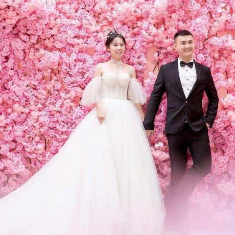 邓小峰   颜小婷    2019年5月15日    我们结婚了