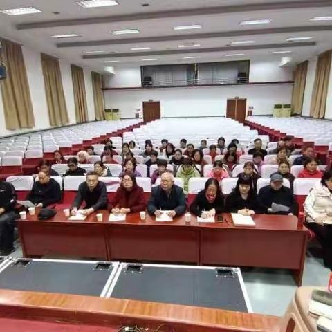 课堂展风采  教研促成长    ——           泽州县老年大学举办公开课观摩活动