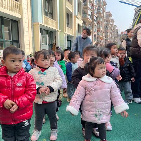爱与美好 相约而至——七彩童话幼儿园托三班第三周精彩回顾