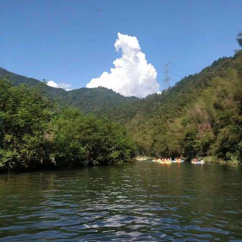 黄山夹溪河漂流