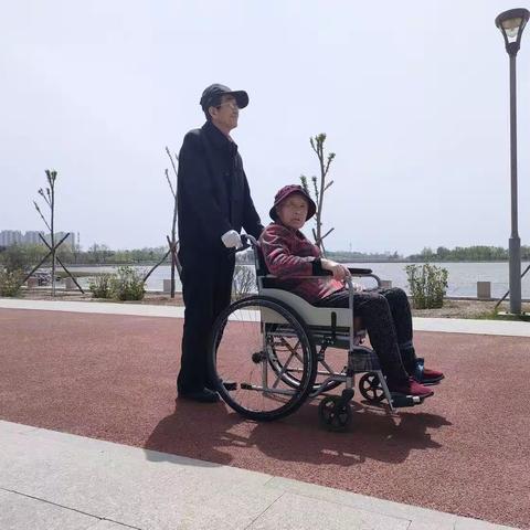 快乐时光，推着妈妈去游玩（旅游记2）