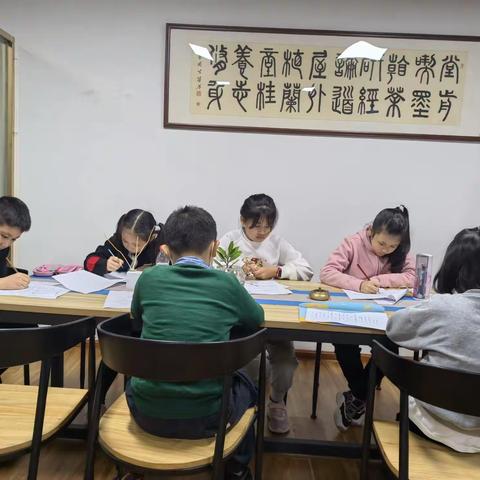 火炬2018级1班团结小分队活动之英语学习