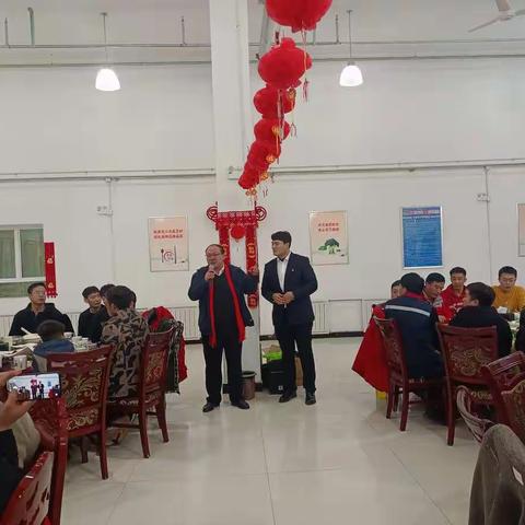 总经理除夕夜慰问在岗员工