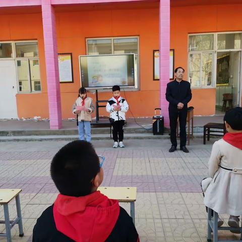 石井乡栈道小学“书香润心灵，阅读促成长”读书演讲比赛活动