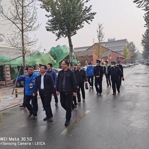 槐荫区委常委、副区长谷长军实地督导大气污染防治工作