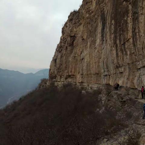 游小山