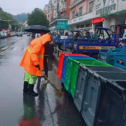 雨雪交加，玉禾田人坚守岗位清运杂物——萍乡玉禾田