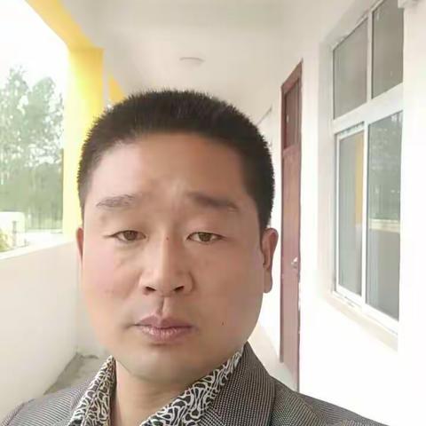 扎根教育，钟爱一生！