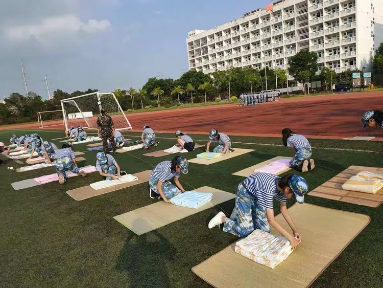 杏南中学2019级初一军训