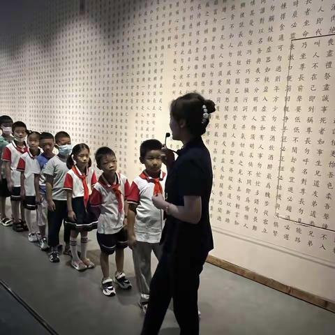 追寻红色记忆 赓续红色血脉——潘南小学北校区队员参加淄博市课本博物馆红色研学社会实践活动