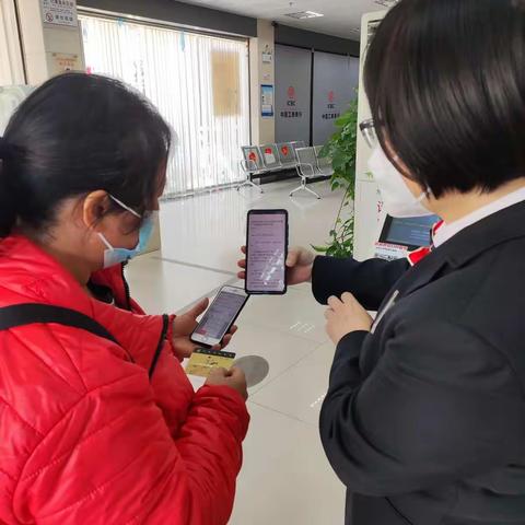 鹤堂支行做好厅堂服务