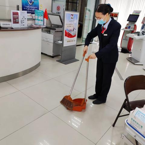 鹤堂支行服务明星——董桢晶