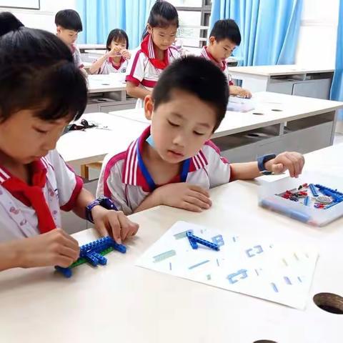 广外A2班第二期第五节  电动开合桥