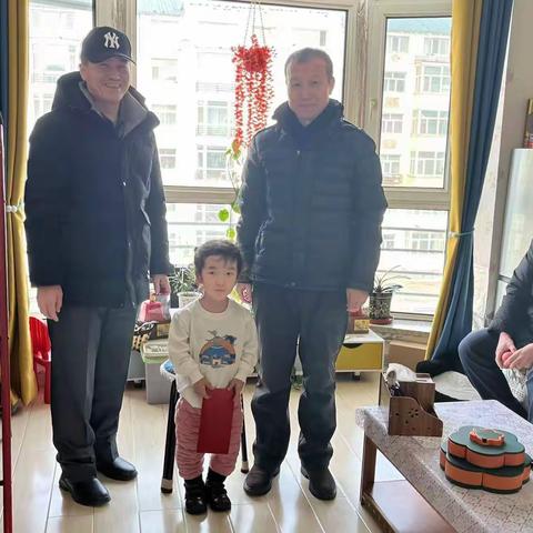 呼和道布嘎查驻村工作队开展关爱困境儿童活动