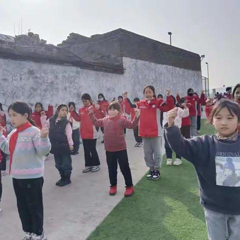 水冶镇北街小学街舞社团新学期第一周活动掠影