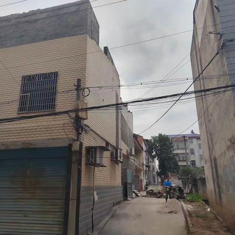 临湘市“零容忍”的态势向违法建设亮剑