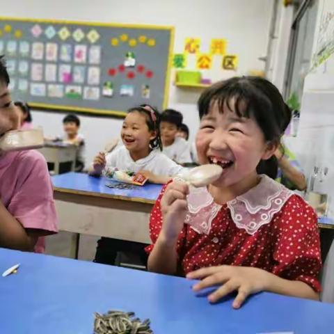 让红领巾更鲜艳———六一儿童节晚会