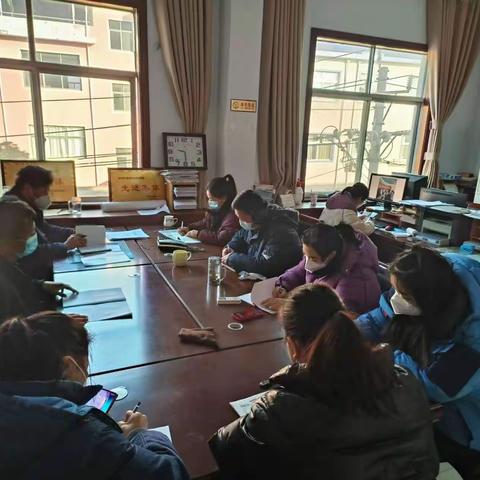 洛宁县科协组织全体党员干部学习中共洛阳市关于印发《整治不担当不作为问题实施方案（试行）》的通知