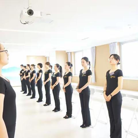 什么是形体礼仪