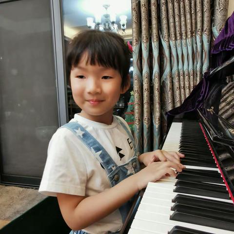 桃子五岁一一欢乐颂